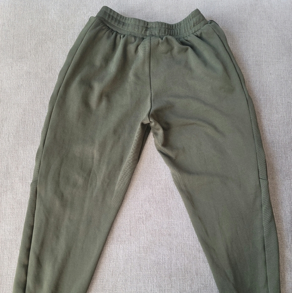 Track suit - Picture 2 of 5